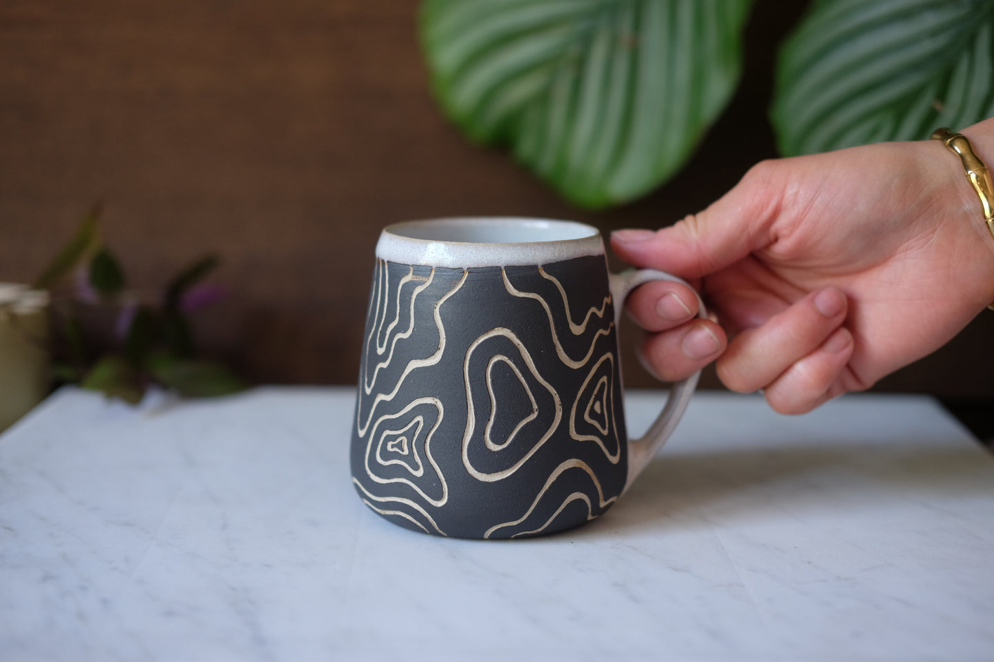 Abstract- Fat Belly Mug